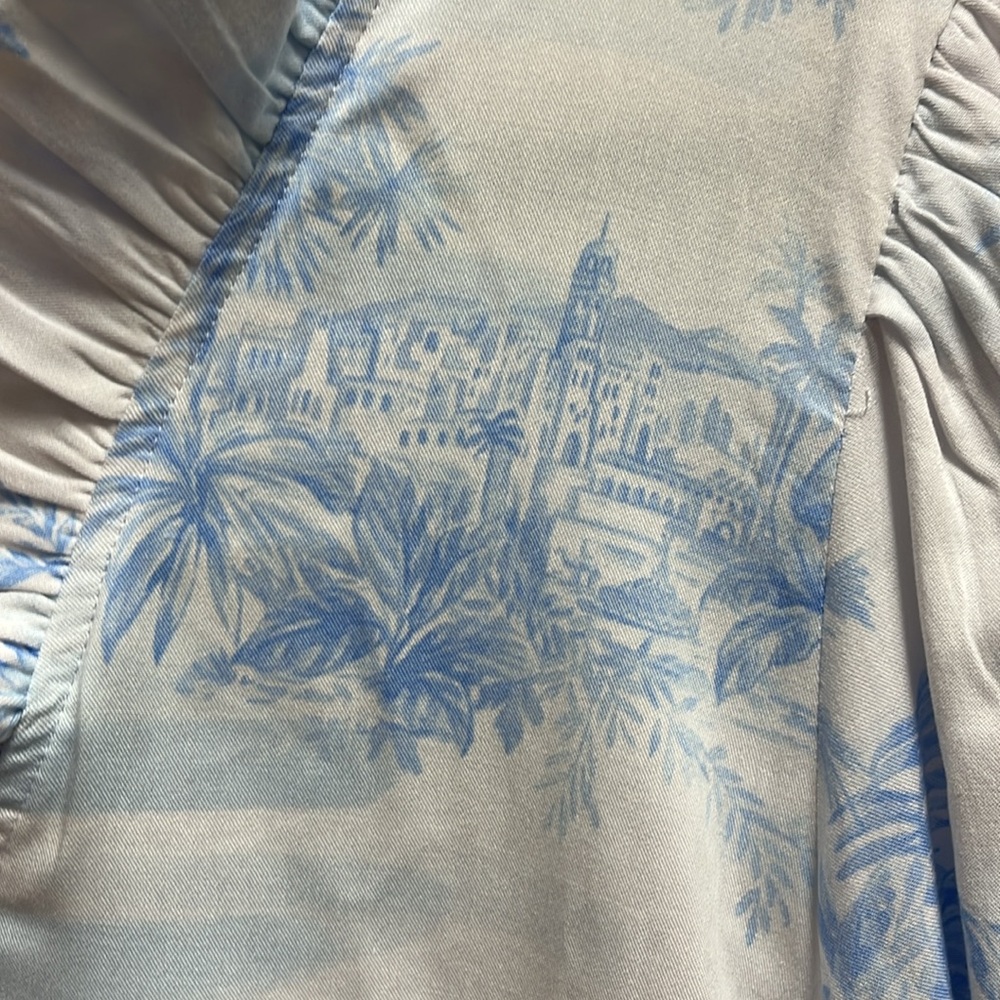 Blue and White Tropical Vibes - Picture 3 of 4
